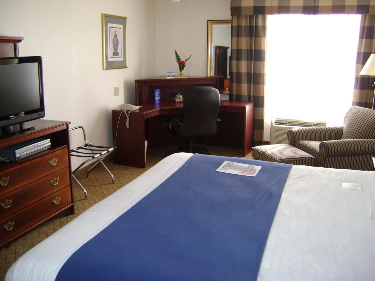 Holiday Inn Express & Suites Alliance By Ihg Exterior foto