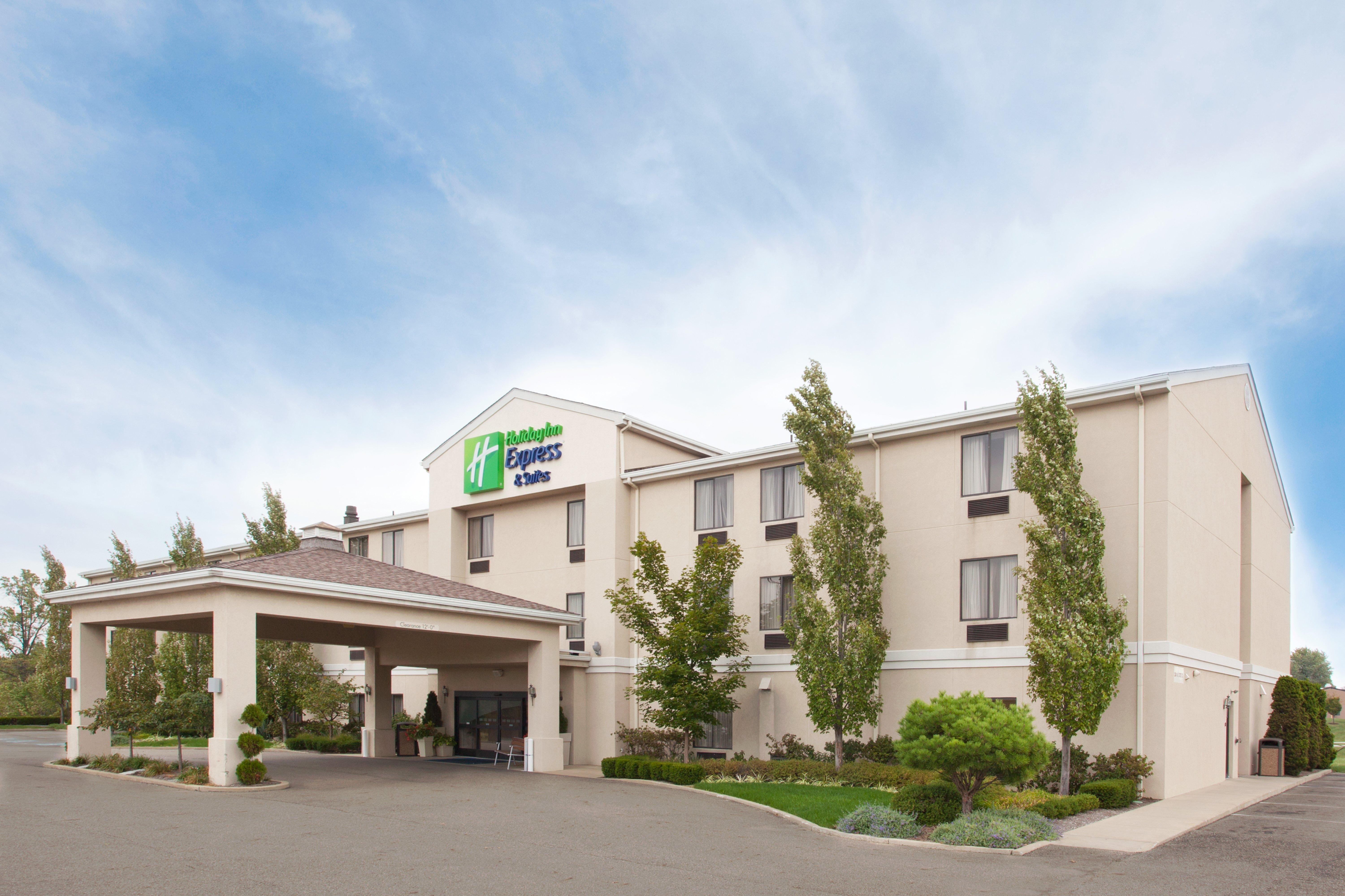 Holiday Inn Express & Suites Alliance By Ihg Exterior foto