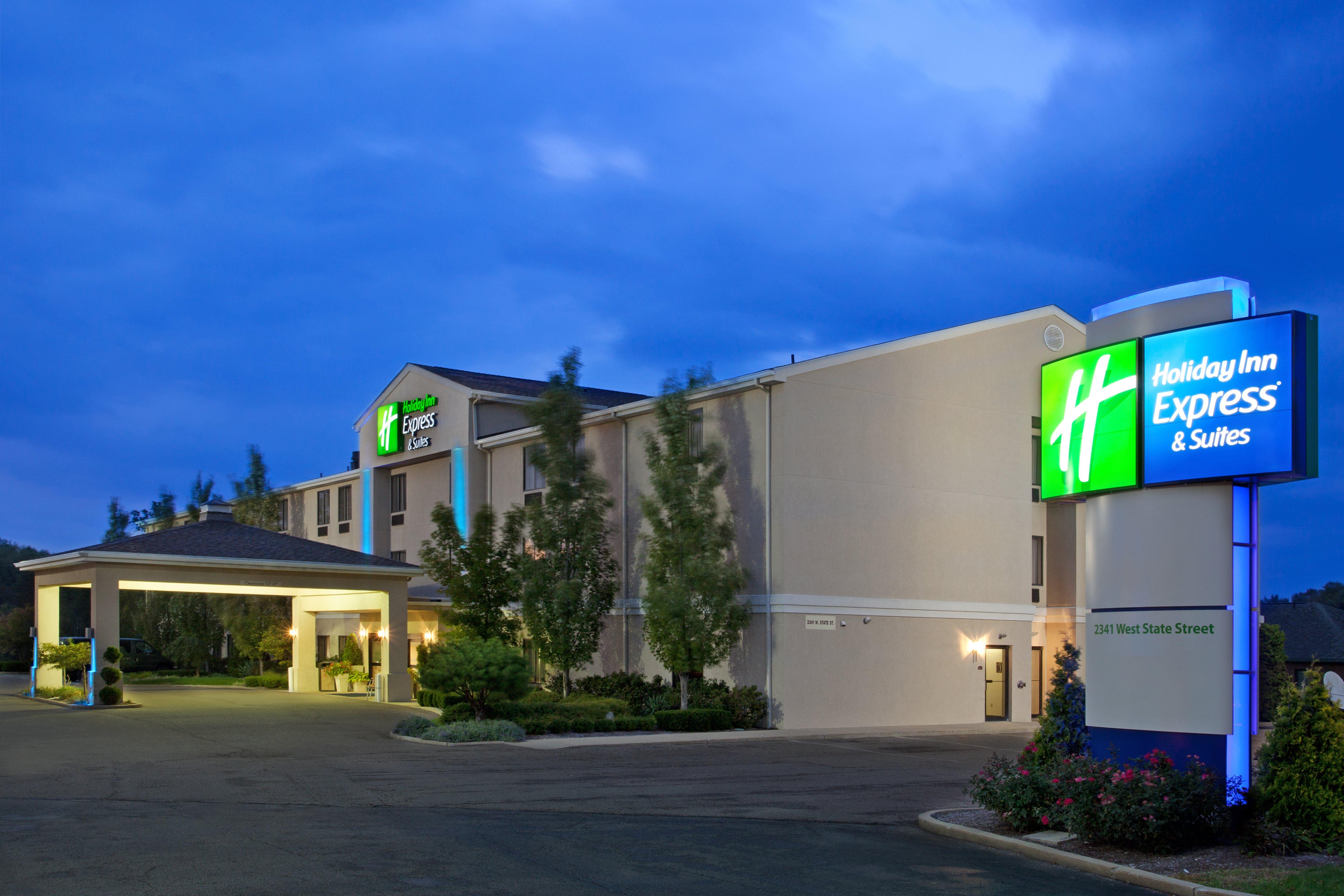 Holiday Inn Express & Suites Alliance By Ihg Exterior foto